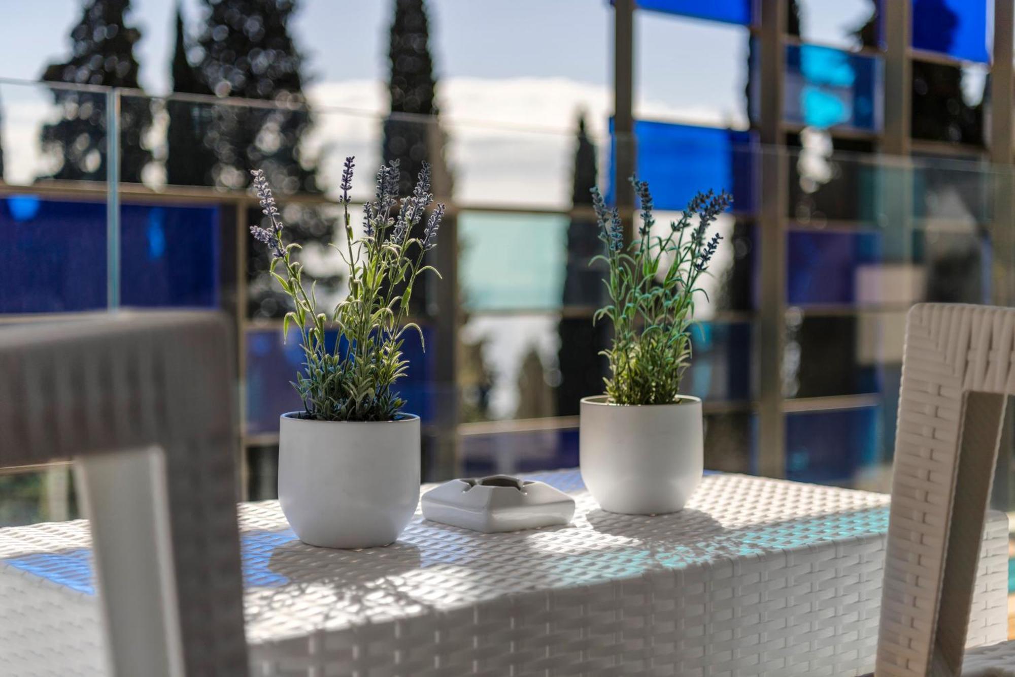 Eden Reserve Hotel Гардоне Ривера Екстериор снимка