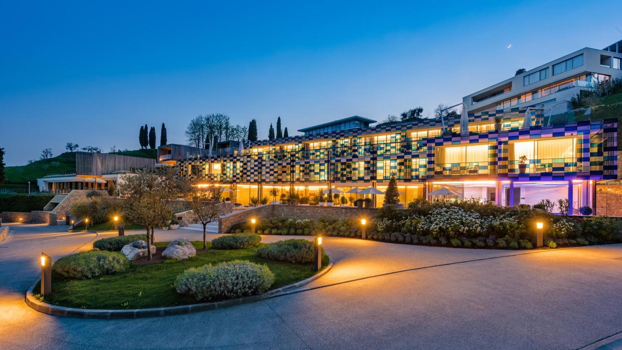 Eden Reserve Hotel Гардоне Ривера Екстериор снимка