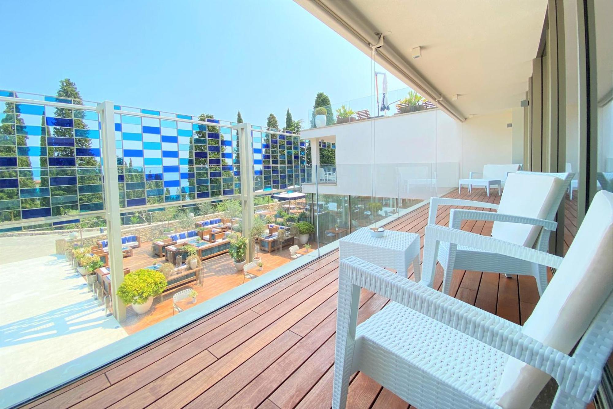 Eden Reserve Hotel Гардоне Ривера Екстериор снимка