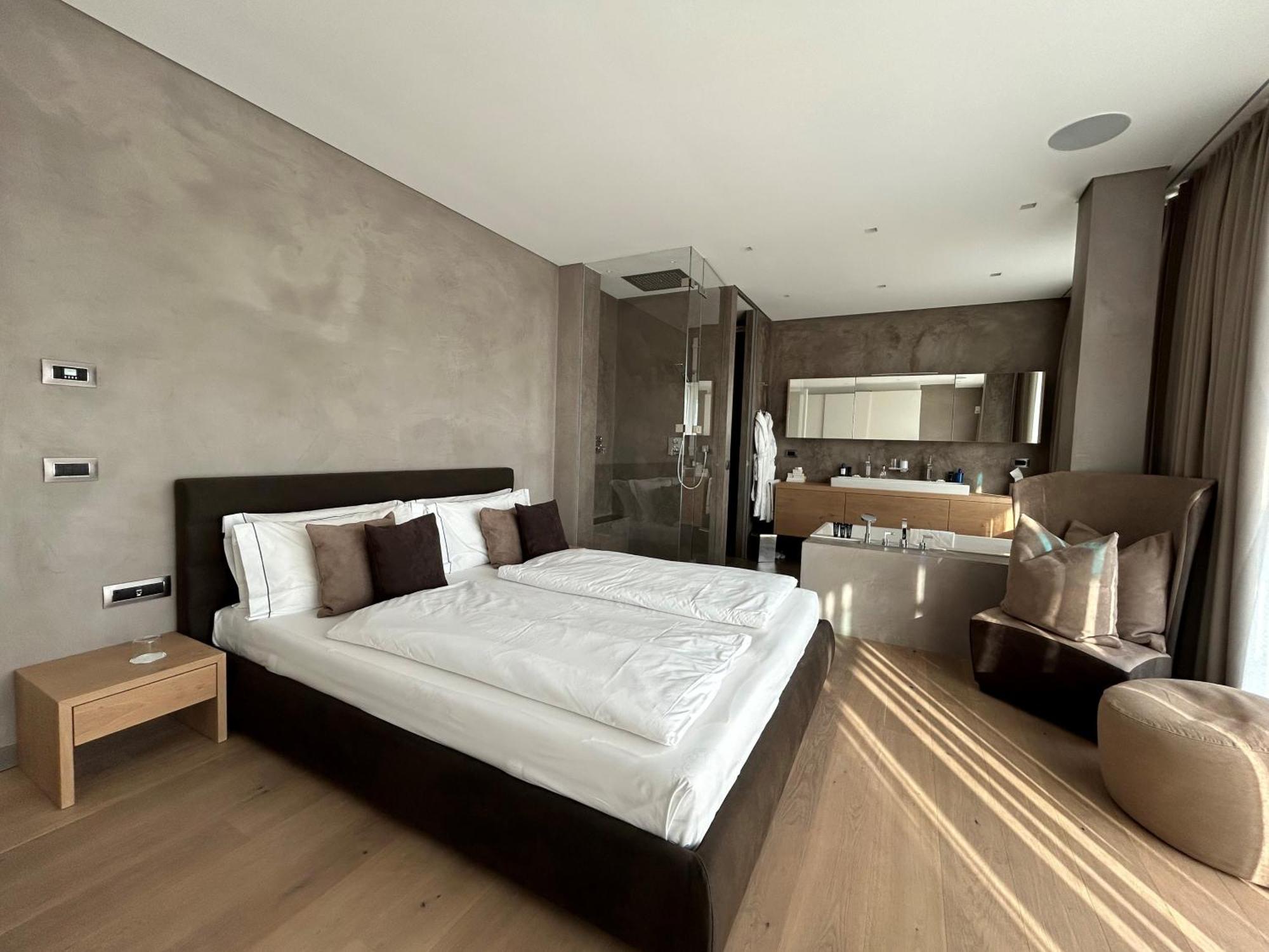Eden Reserve Hotel Гардоне Ривера Екстериор снимка