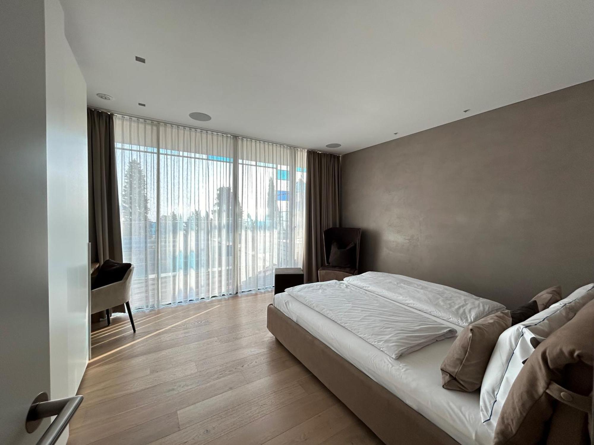 Eden Reserve Hotel Гардоне Ривера Екстериор снимка